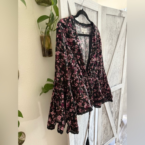 NWOT *Idyllwind Black and Pink Floral Blouse/cardigan Top Layer - Picture 5 of 16